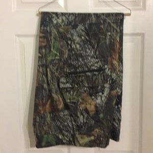 Men’s XL Under Armour Camo/Hunting Pants